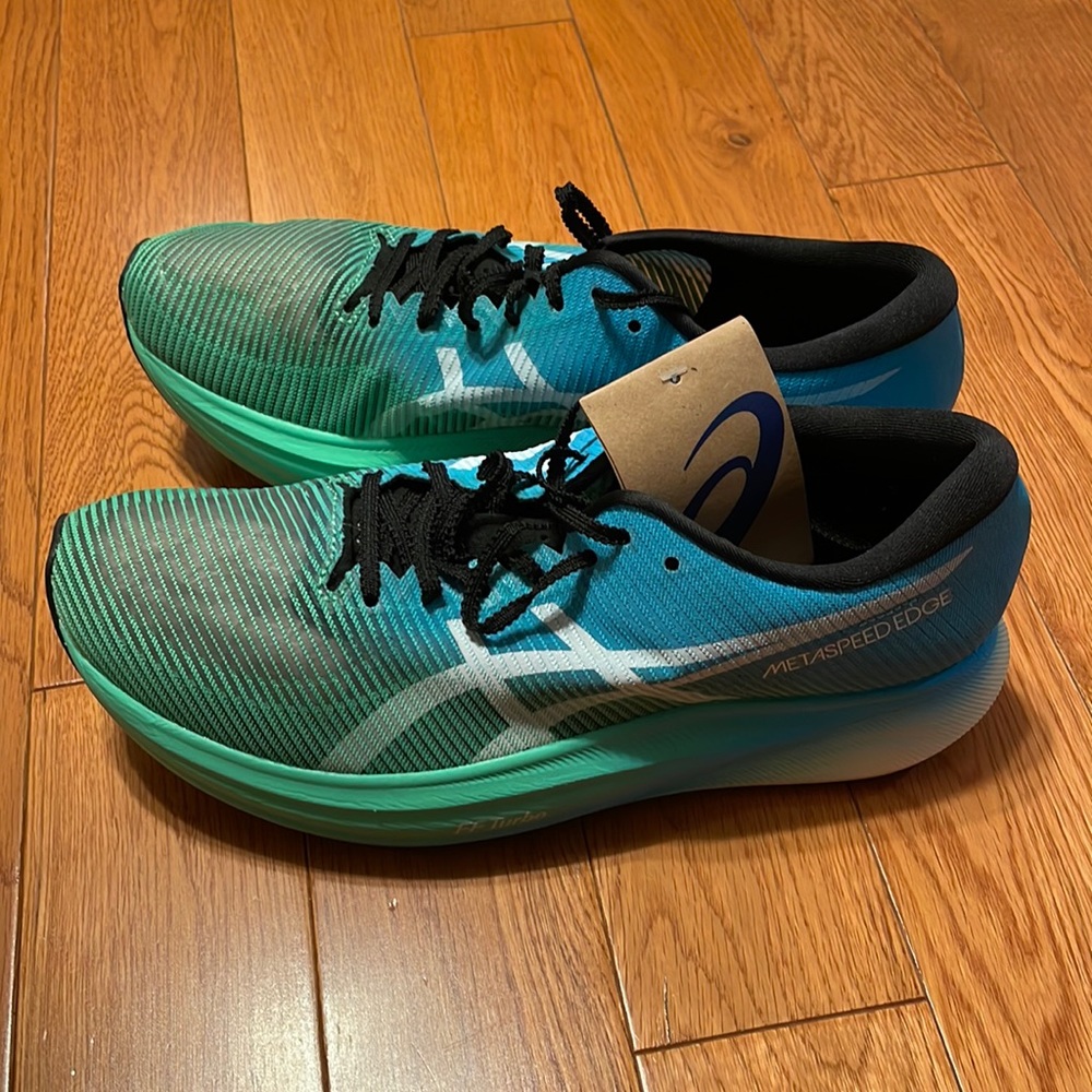 New in box ASICS Metaspeed Edge+